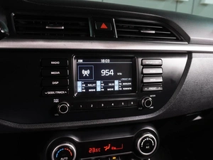 Седан Kia Rio 2017 года, 1099000 рублей, Воронеж