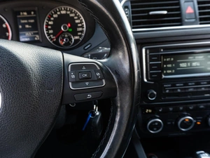 Седан Volkswagen Jetta 2013 года, 1149000 рублей, Саратов