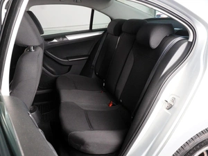 Седан Volkswagen Jetta 2015 года, 1292000 рублей, Красный Пахарь