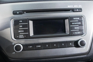 Хетчбэк Kia Rio 2017 года, 989000 рублей, Барнаул