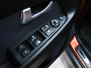 Внедорожник Kia Sportage 2012 года, 1500000 рублей, Красноярск