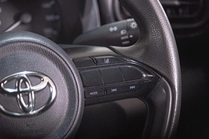 Хетчбэк Toyota Yaris 2021 года, 1319000 рублей, Томск