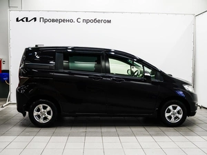 Минивэн Honda Freed 2012 года, 990000 рублей, Красноярск