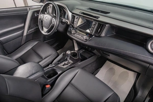 Внедорожник Toyota RAV4 2019 года, 2499000 рублей, Томск