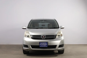 Минивэн Toyota Isis 2012 года, 1389000 рублей, Новосибирск