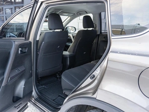 Внедорожник Toyota RAV4 2018 года, 1695000 рублей, Санкт-Петербург