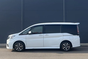 Минивэн Honda Stepwgn 2019 года, 1980000 рублей, Солонцы