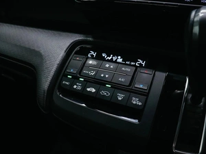 Минивэн Honda Stepwgn Spada 2016 года, 1850000 рублей, Красноярск