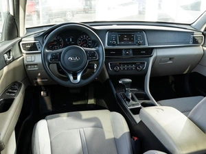 Седан Kia Optima 2016 года, 1640000 рублей, Краснодар