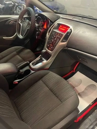 Хетчбэк Opel Astra 2011 года, 597000 рублей, Красноярск