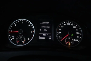 Внедорожник Volkswagen Tiguan 2013 года, 1375000 рублей, Брянск