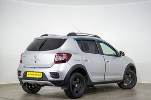 Хетчбэк Renault Sandero Stepway 2016 года, 939000 рублей, Оренбург