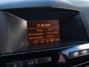 Седан Opel Astra 2012 года, 849000 рублей, Кропоткин