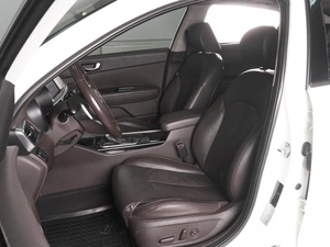 Седан Kia Optima 2018 года, 2050000 рублей, Красный Пахарь