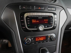 Седан Ford Mondeo 2013 года, 1099000 рублей, Воронеж