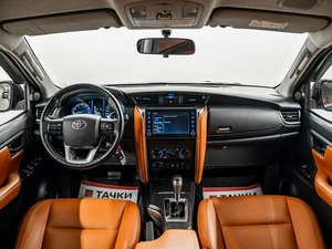 Внедорожник Toyota Fortuner 2021 года, 4500000 рублей, Красноярск