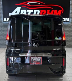 Минивэн Honda Stepwgn Spada 2016 года, 1947000 рублей, Красноярск