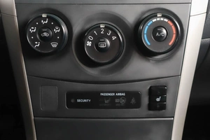 Седан Toyota Corolla 2008 года, 889000 рублей, Пермь