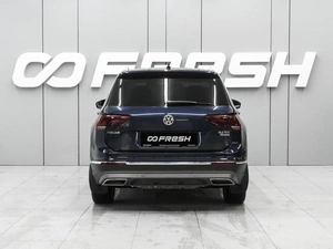 Внедорожник Volkswagen Tiguan 2017 года, 2700000 рублей, Ростов-на-Дону