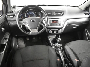 Седан Kia Rio 2015 года, 875200 рублей, Казань