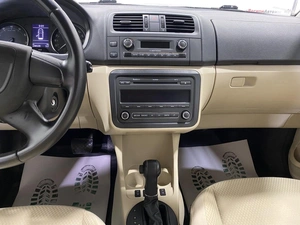 Универсал Skoda Fabia 2011 года, 695000 рублей, Красноярск