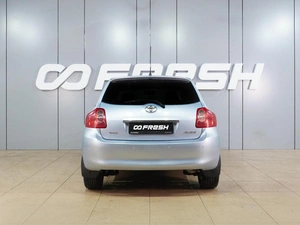 Хетчбэк Toyota Auris 2007 года, 669000 рублей, Воронеж