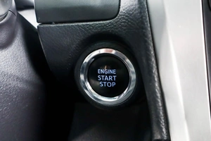 Седан Toyota Camry 2017 года, 2099000 рублей, Пермь