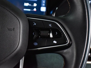 Внедорожник Geely Monjaro 2023 года, 3376000 рублей, Воронеж