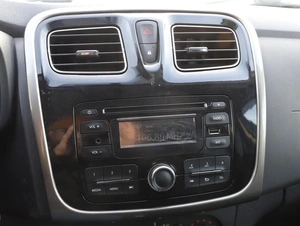 Седан Renault Logan 2015 года, 719000 рублей, Ижевск