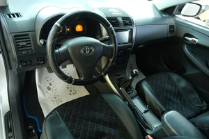 Седан Toyota Corolla 2007 года, 809000 рублей, Омск