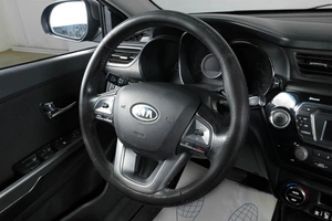 Седан Kia Rio 2012 года, 999000 рублей, Тюмень