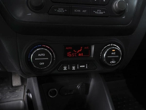 Седан Kia Rio 2013 года, 799000 рублей, Ростов-на-Дону