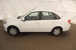 Седан ВАЗ (LADA) Granta 2022 года, 740000 рублей, Орёл
