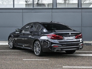 Седан BMW 5 серия 2019 года, 3369000 рублей, Кирилловка