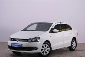 Седан Volkswagen Polo 2010 года, 599000 рублей, Омск