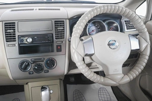 Седан Nissan Tiida Latio 2006 года, 579000 рублей, Кемерово