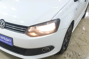 Седан Volkswagen Polo 2012 года, 689000 рублей, Новокузнецк