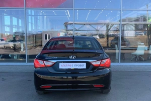Седан Hyundai Sonata 2010 года, 1075000 рублей, Солонцы