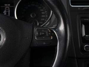 Хетчбэк Volkswagen Golf 2011 года, 790000 рублей, Омск