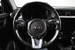 Седан Kia Rio 2019 года, 1389000 рублей, Сургут