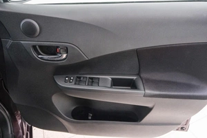 Хетчбэк Toyota Ractis 2011 года, 849000 рублей, Красноярск