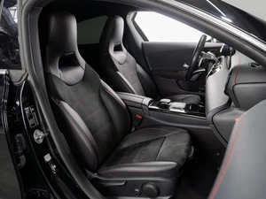Седан Mercedes-benz CLA-класс 2020 года, 2999000 рублей, Тюмень