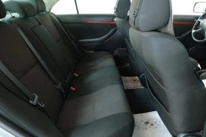 Седан Toyota Avensis 2007 года, 799000 рублей, Омск