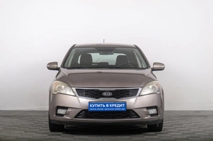 Хетчбэк Kia Ceed 2011 года, 849000 рублей, Томск