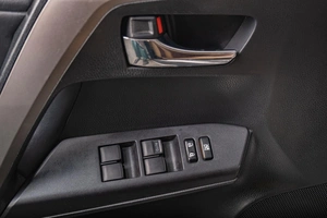 Внедорожник Toyota RAV4 2017 года, 2889000 рублей, Томск