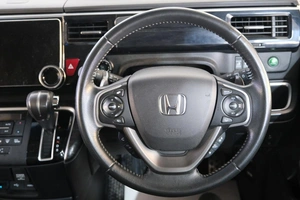 Минивэн Honda Stepwgn Spada 2016 года, 1989000 рублей, Омск