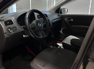 Седан Volkswagen Polo 2010 года, 730000 рублей, Красноярск