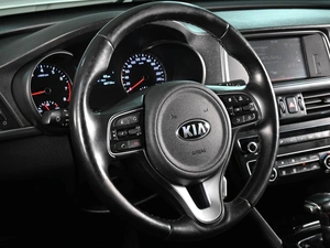 Седан Kia Optima 2017 года, 2319000 рублей, Аксай