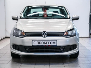 Седан Volkswagen Polo 2013 года, 850000 рублей, Красноярск