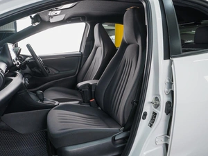 Хетчбэк Toyota Yaris 2021 года, 1249000 рублей, Сургут